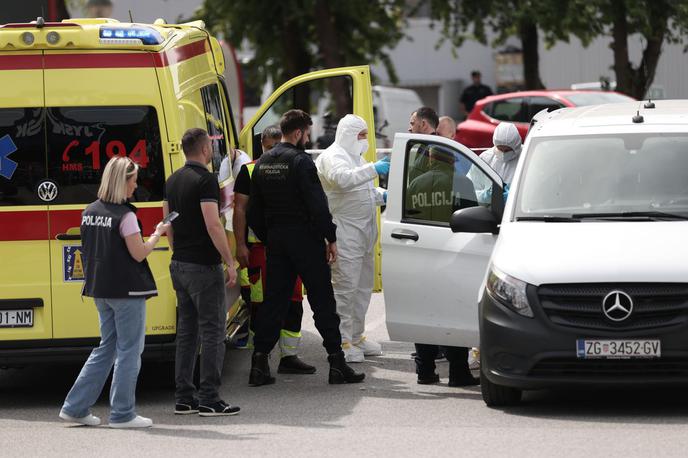 Hrvaška policija streljanje | Policisti so na kraju dogodka in ugotavljajo vse okoliščine. | Foto Pixsell/ Josip Mikacic
