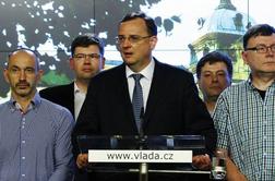 Zaradi škandala odstopil češki premier Petr Nečas