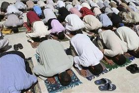 Muslimane oblači Italijan