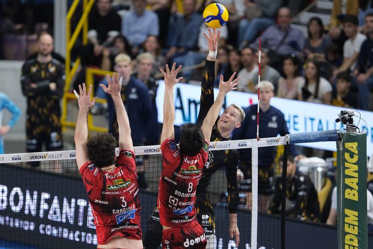 Rana Verona Roka Možiča je po uvodni polfinalni zmagi naslednji dve tekmi izgubila. | Foto: Guliverimage