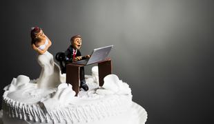 V tretjini britanskih ločitev dokaze za nezvestobo najdejo na Facebooku