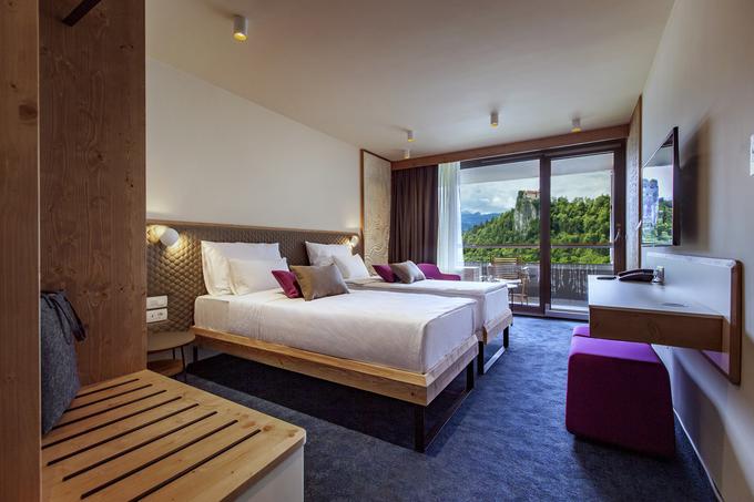 V sobah prenovljenega Hotela Park vas bo začaral pogled na Blejsko jezero. | Foto: 