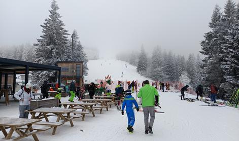 Nočna smuka in malica za 20 evrov. Si to lahko privošči vsak? #video