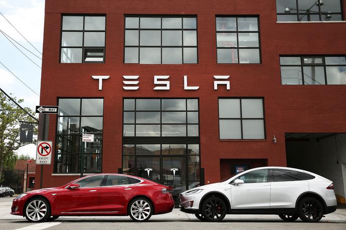 Tesla | Tesla je v zelo kratkem času postala najvrednejši proizvajalec avtomobilov na svetu. Tržna kapitalizacija podjetja je danes desetkrat višja od BMW-jeve, na primer.  | Foto Getty Images