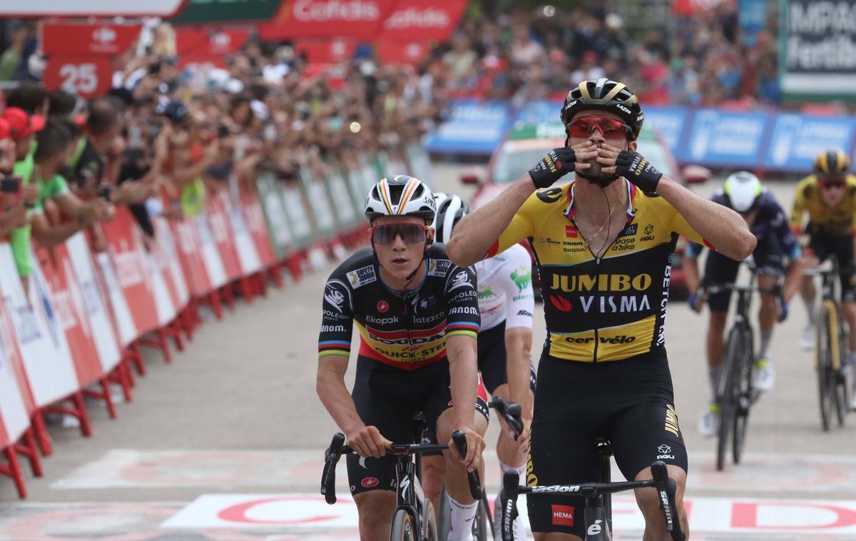 Primož Roglič, Vuelta 2023 | Primož Roglič na letošnji Vuelti dirka zelo sproščeno, njegova Jumbo-Visma pa se poigrava s tekmeci. | Foto Guliverimage
