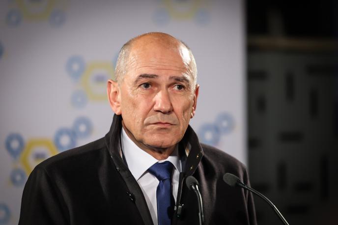 Volitve 2026 SDS Janez Janša | SDS predlaga, da se rezultati 24 posebnih volišč za predčasno glasovanje ne bi šteli v skupni izid glasovanja na nedavnih volitvah v DZ. | Foto Ana Kovač