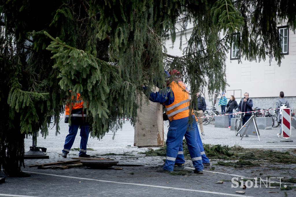 Novoletna smreka v Ljubljani Prešernov trg