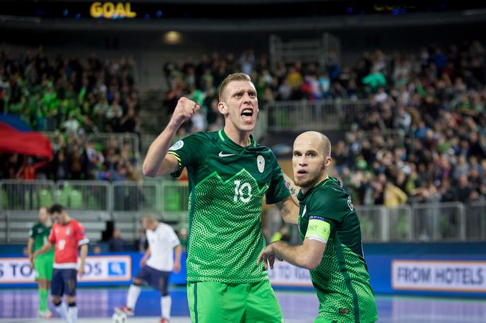 Alen Fetić Futsal | Alen Fetić in kapetan Igor Osredkar sta skupaj dosegla kar šest zadetkov. Vsak po tri. | Foto Urban Urbanc/Sportida