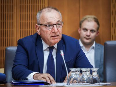 Šircelj dobil zeleno luč pristojnega odbora DZ: izpostavil razbremenitev dela, napovedal rebalans