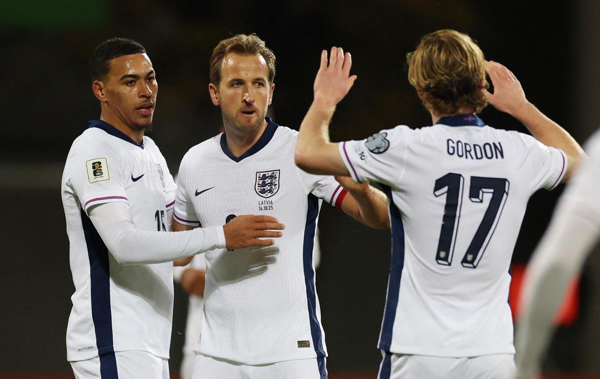 Latvija Anglija Harry Kane | Anglija se je na SP 2026 uvrstila v veličastnem slogu. Kar s 5:0 je v Rigi pomendrala nemočne Latvijce. Dva zadetka je prispeval Harry Kane. | Foto Reuters