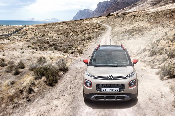 Avto je opremljen s sistemom grip control za povečanje oprijema na zahtevnejših podlagah. Obuli so ga v 16- ali 17-palčne gume s profilom za blato in sneg.  | Foto: Citroën
