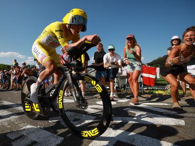Pogačar po kronometru snel kapo Evenepoelu in opozoril: Tour še ni končan
