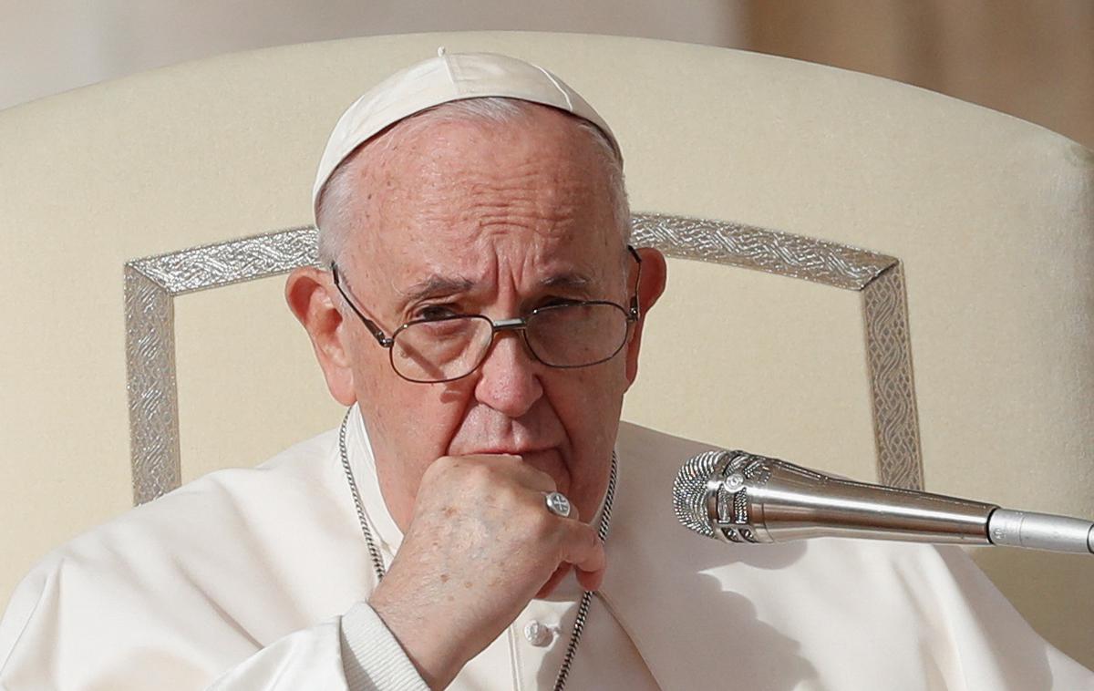Papež Frančišek | Papež Frančišek kot enega izmed ključnih razlogov za prestrukturiranje vikariata izpostavlja pomanjkanje verodostojnosti Cerkve. | Foto Reuters