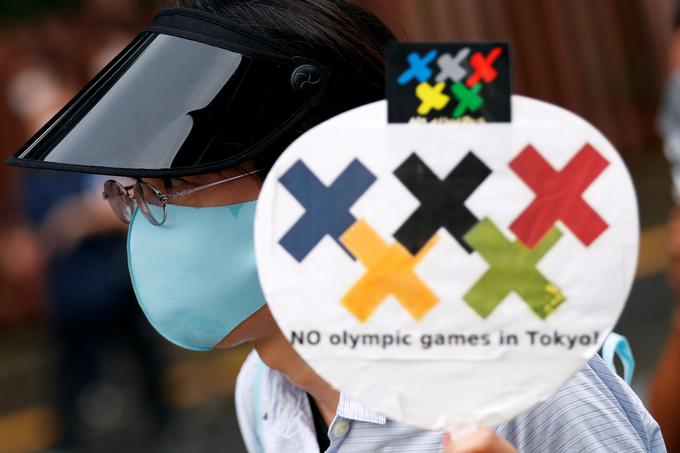  "Če sem pošten, ne verjamem, da bomo olimpijske igre lahko spremljali prihodnje leto," je dejal Kentaro Iwata, profesor za infekcijske bolezni na univerzi v Kobeju. | Foto: Reuters