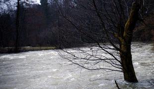 Na jugu in zahodu države jutri mogoče poplave