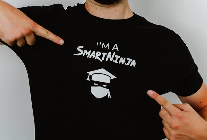 Prepoznavni logotip podjetja SmartNinja. Ime podjetja sicer pomeni "pametni nindža".  | Foto: SmartNinja