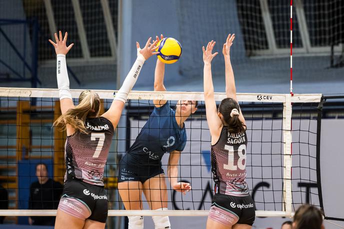 Calcit Volley : OTP banka Branik | Branilke lovorike Kamničanke se bodo za napredovanje pomerile s slovenskimi prvakinjami iz Maribora. | Foto Jan Uršič