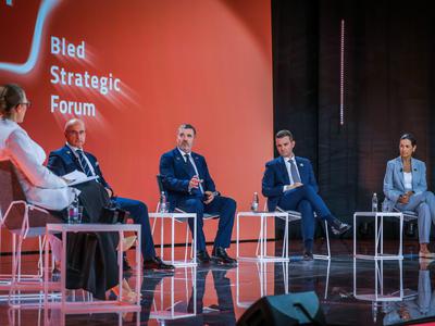 Zunanji ministri na Bledu podprli širitev EU ter povezovanje jugovzhodne in srednje Evrope