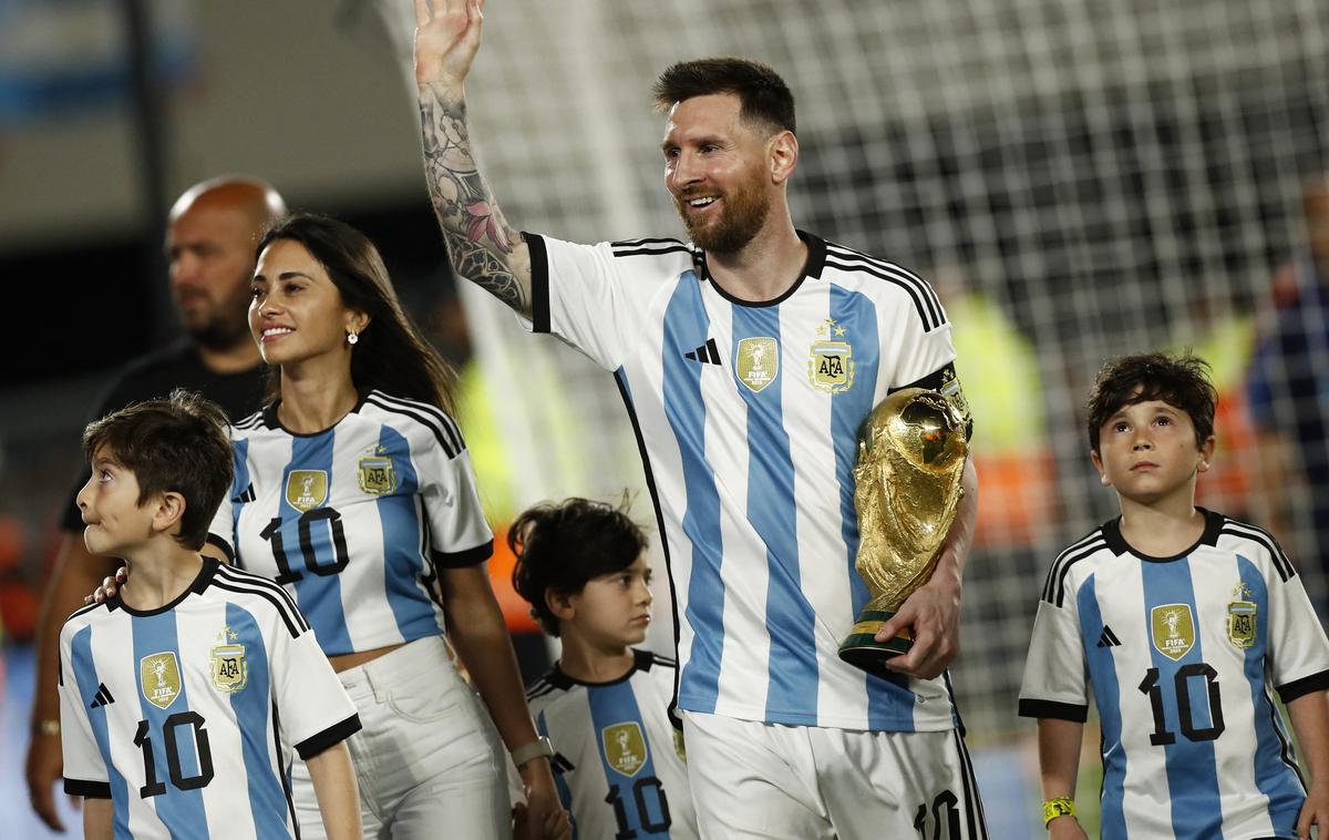 Lionel Messi Argentina | Lionel Messi po tekmi z družino. | Foto Reuters