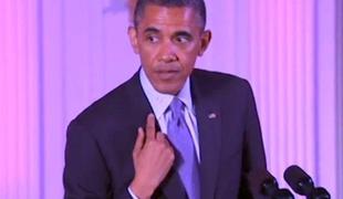 Video: Obama s šminko na ovratniku