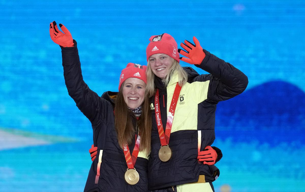 Katharina Henning in Victoria Carl | Katharina Henning in Victoria Carl (desno) sta se v Pekingu veselili olimpijskega naslova. | Foto Guliverimage