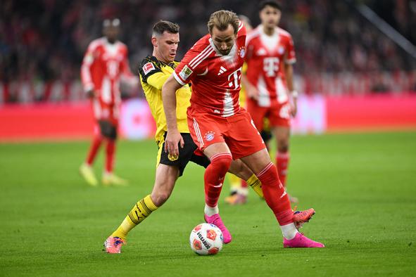 Bayern dominiral, a tesno dobil Der Klassiker