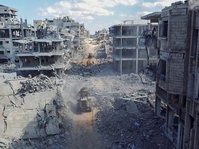 Hamas predal trupli dveh talcev in opozoril na zamude