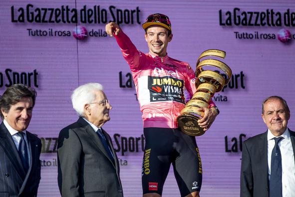 Spektakel v večnem mestu, ki pa so ga slovenski navijači morali spremljati od daleč #foto