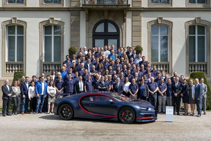 V Molsheimu kupcu predstavijo podjetje, vozi lahko pretekle modele znamke in sede za volan chirona. | Foto: Bugatti