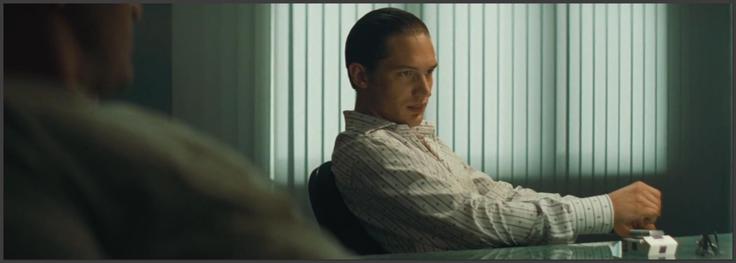 Uspešen preprodajalec kokaina (Daniel Craig) načrtuje zgodnjo upokojitev, ko pa ga nazaj v posel povlečeta ljubezen in mednarodna mamilarska mafija, ta spozna, da ga lahko upokojitev stane življenje. V hvaljenem celovečernem prvencu Matthewa Vaughna (Kingsman: Tajna služba) igrajo tudi Ben Whishaw, Sally Hawkins in Sienna Miller. • V petek, 20. 9., ob 20. uri na Cinemax.* │ Tudi na HBO OD/GO.

 | Foto: 