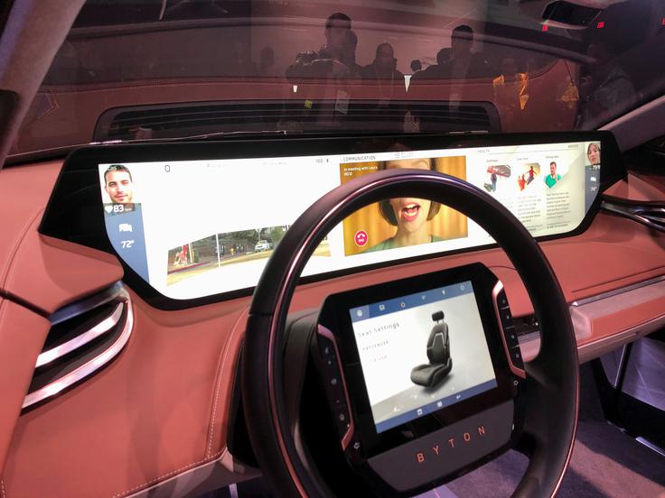 Futuristična notranjost športnega terenca znamke Byton | Foto: Reuters