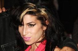 Amy Winehouse s svojo kolekcijo oblačil