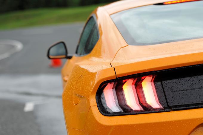 Mustang je s prenovo dobil tudi možnost nove oranžne barve, ki mu zelo pristoji. | Foto: Gregor Pavšič