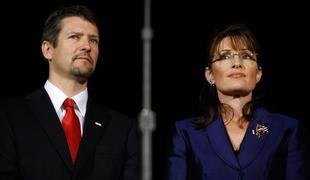 Mož Sarah Palin hoče ločitev, ker je "postalo nemogoče živeti skupaj"