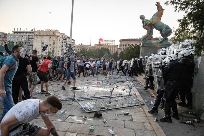 V Beogradu že več dni zapored potekajo protesti. | Foto: Reuters