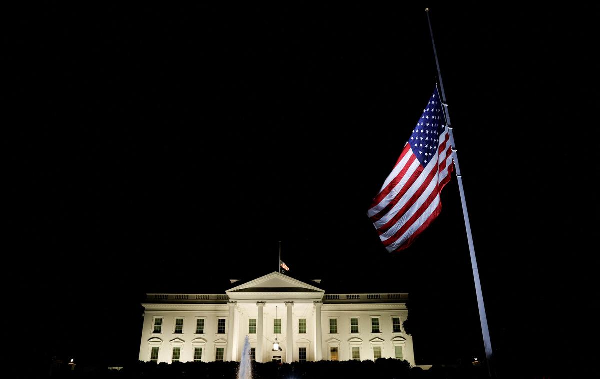 Bela hiša, Charlie Kirk, zastava | Foto Reuters