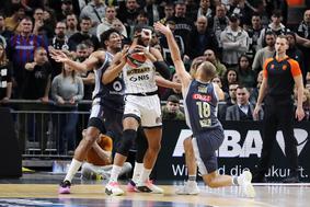 Partizan po drami do zmage pri Samarju, konec niza Pariza