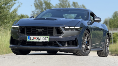 Hrumeči osemvaljnik? Ford mustang še živi tudi v Evropi. #foto