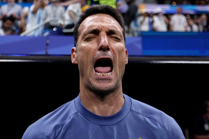 Lionel Scaloni | Tako doživeto in čustveno je Lionel Scaloni pred srečanjem z Anglijo pel argentinsko himno. | Foto Reuters