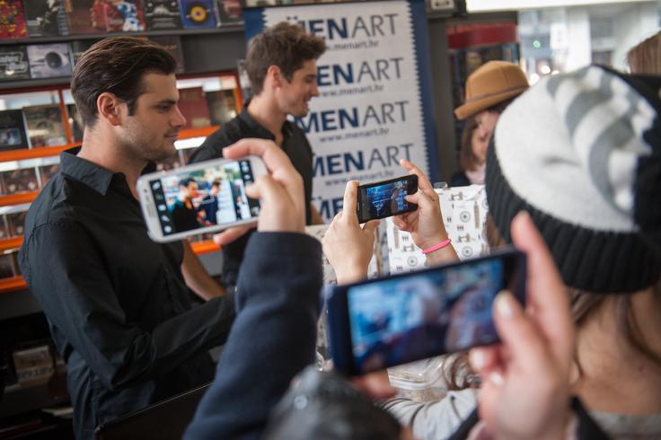 2 cellos | Foto: Bor Slana