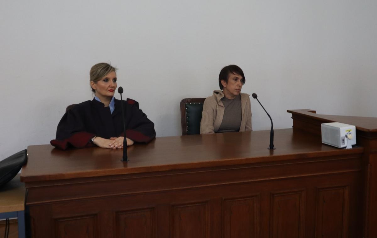 Irena Tihec | Obtoženo so takoj, ko je izvedela za oprostilno sodbo, premagale solze, enako tudi njene bližnje, ki so se udeležili razglasitve. | Foto STA