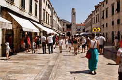 Šejkov sin z družbo popival v Dubrovniku, računa pa ni hotel plačati