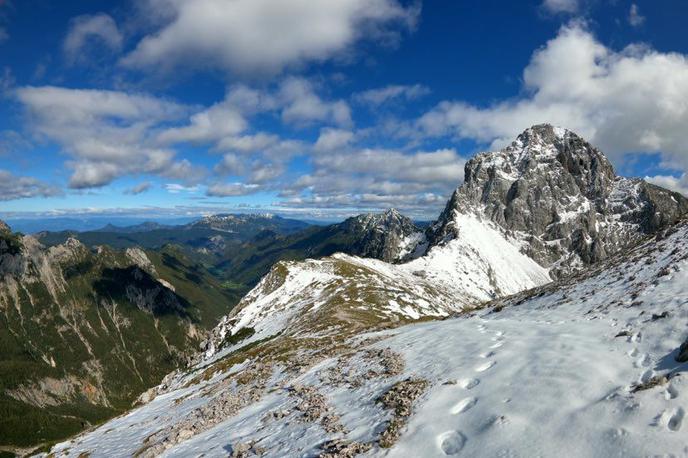 Kamniško sedlo sneg | S koncem poletja se je iztekla tudi poletna planinska sezona. Kako uspešna je bila? | Foto Jaka Lopatič