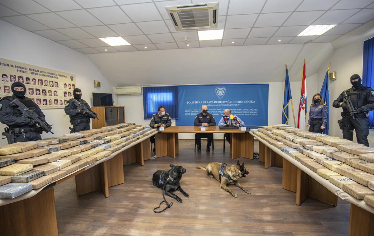 Dubrovnik zaseg kokaina, kokain | Hrvaška policija in carina sta med rednim nadzorom v pristanišču Ploče v enem od zabojnikov našli nekaj manj kot 575 kilogramov kokaina visoke kakovosti. | Foto Guliverimage