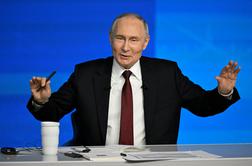 Novinar BBC Putinu postavil vprašanje: takoj so mu odvzeli mikrofon