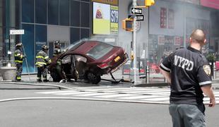 V New Yorku avto zapeljal v množico: ena oseba umrla, 23 ranjenih