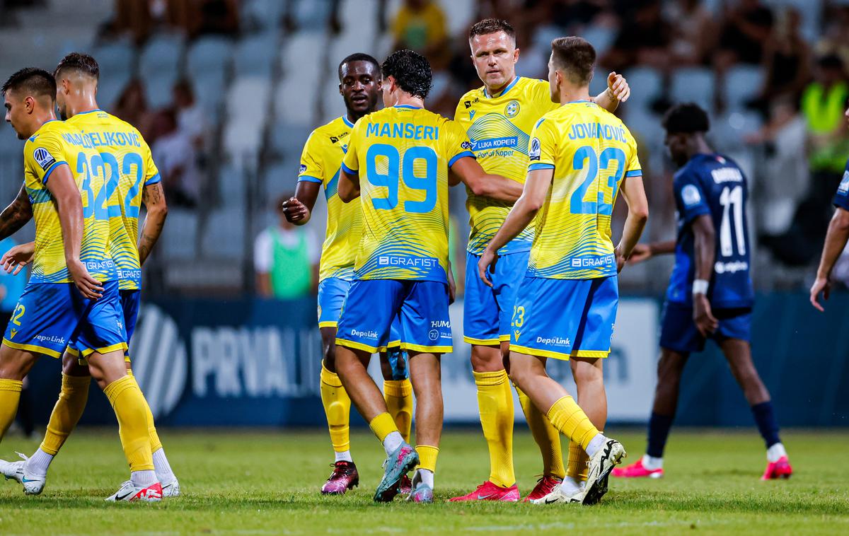 NK Koper | Koprčani imajo priložnost, da z današnjo zmago nad Radomljani skočijo na vrh razpredelnice. | Foto Aleš Fevžer