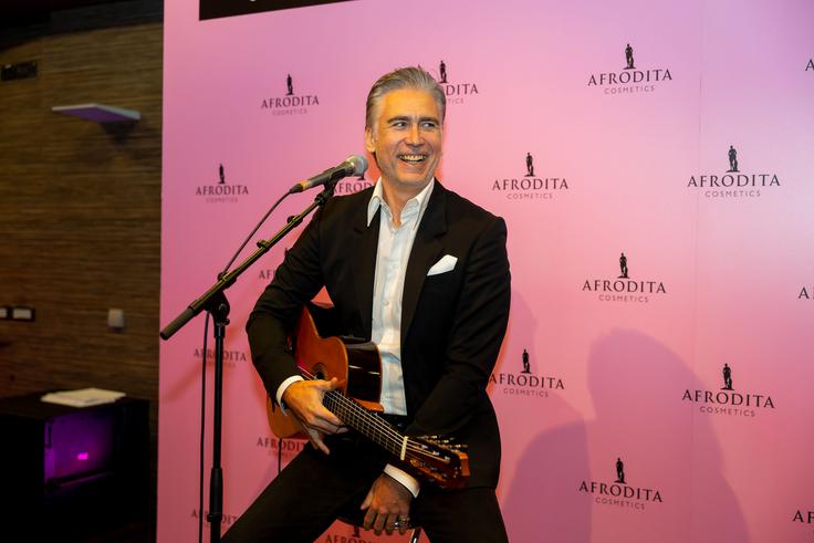 Jana Plestenjaka čaka pestro poletje, polno koncertov. | Foto: Mediaspeed