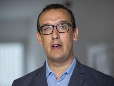 Žvižgač Ivan Gale dokazal, da ni prejel podkupnine. Zdaj toži Bojana Požarja.