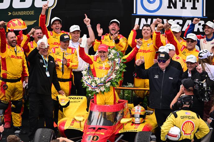 Alex Palou Indy500 | Španec Alex Palou, ki je zmagal prvič na ovalu, vodi v tej sezoni IndyCar. | Foto Reuters